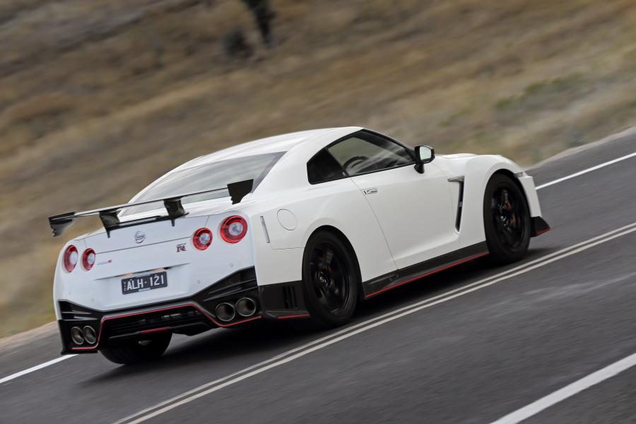  Nissan GT-R Nismo 2017 года  (AU) (фото 23 из 34)